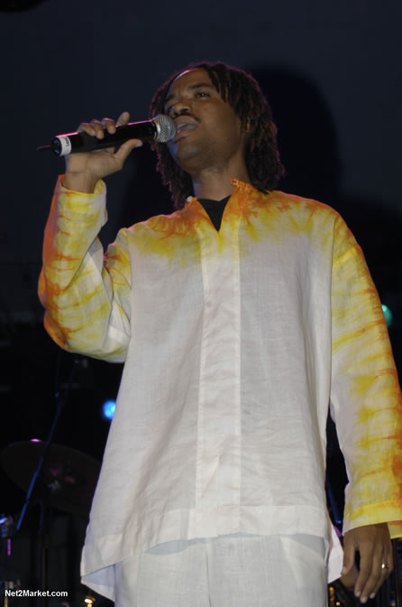 Performances - Air Jamaica Jazz & Blues 2005 - The Art Of Music - Cinnamon Hill Golf Course, Rose Hall, Montego Bay - Negril Travel Guide, Negril Jamaica WI - http://www.negriltravelguide.com - info@negriltravelguide.com...!