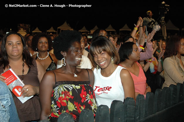 Venue & Audience - Air Jamaica Jazz & Blues Festival 2007 - The Art of Music -  Thursday, January 25th - 10th Anniversary - Air Jamaica Jazz & Blues Festival 2007 - The Art of Music - Tuesday, January 23 - Saturday, January 27, 2007, The Aqueduct on Rose Hall, Montego Bay, Jamaica - Negril Travel Guide, Negril Jamaica WI - http://www.negriltravelguide.com - info@negriltravelguide.com...!