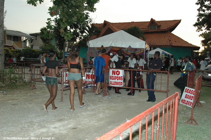 Elephant Man - Kip Rich - Lexus - Appleton Girls and many others - BIKINIS & SHORTS @ CHANCES - Appleton ATI 2005 Negril - Monday, August 1, 2005 - Sponsored by: Appleton Adult Entertainment - Negril Travel Guide, Negril Jamaica WI - http://www.negriltravelguide.com - info@negriltravelguide.com...!