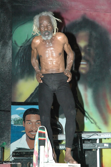 Reggae Superstar - Bush Man @ Bourbon Beach with Boddy Dread & Singing Honour - Presented by Our Music Promotions - Omar & Ama-Donna - Saturday, May 14, 2005 - Negril Travel Guide, Negril Jamaica WI - http://www.negriltravelguide.com - info@negriltravelguide.com...!