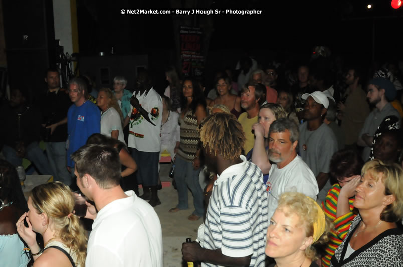 Bunny Wailer & King Yellowman at Bourbon Beach - Monday, February 25, 2008 - Bourbin Beach Restaurant, Bar, Oceanfront Accommodatioins, Live Reggae Music & Disco, Norman Manley Boulevard, Negril, Westmoreland, Jamaica W.I. - Photographs by Net2Market.com - Barry J. Hough Sr, Photographer - Negril Travel Guide, Negril Jamaica WI - http://www.negriltravelguide.com - info@negriltravelguide.com...!