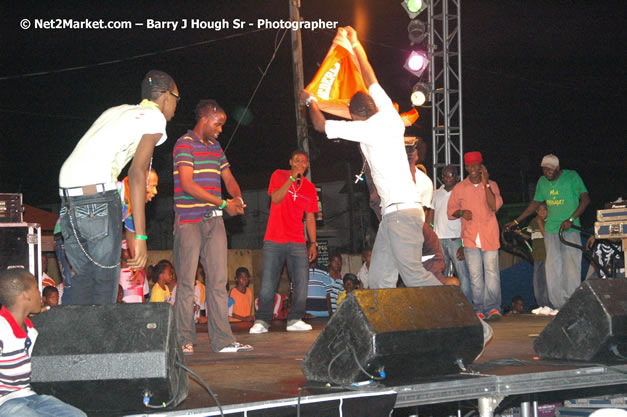 Cross De Harbour @ Lucea Car Park presented by Linkz Entertainment in association with Lucea Chamber of Commerce - Featuring Freddy Mc Gregor, Iley Dread, Mr. Vegas, Lt. Elmo, Champagne, Merital, CC, Brillant, TQ, Mad Dog, Chumps - Lucea, Hanover, Jamaica - Negril Travel Guide.com, Negril Jamaica WI - http://www.negriltravelguide.com - info@negriltravelguide.com...!