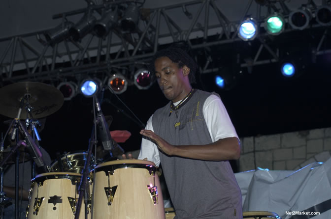 Performances - Air Jamaica Jazz & Blues 2005 - The Art Of Music - Cinnamon Hill Golf Course, Rose Hall, Montego Bay - Negril Travel Guide, Negril Jamaica WI - http://www.negriltravelguide.com - info@negriltravelguide.com...!