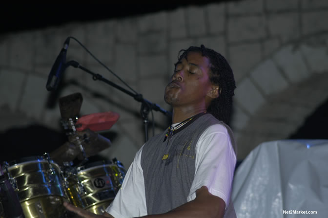 Performances - Air Jamaica Jazz & Blues 2005 - The Art Of Music - Cinnamon Hill Golf Course, Rose Hall, Montego Bay - Negril Travel Guide, Negril Jamaica WI - http://www.negriltravelguide.com - info@negriltravelguide.com...!