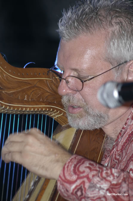 Roberto Perera - Air Jamaica Jazz & Blues 2005 - The Art Of Music - Cinnamon Hill Golf Course, Rose Hall, Montego Bay - Negril Travel Guide, Negril Jamaica WI - http://www.negriltravelguide.com - info@negriltravelguide.com...!