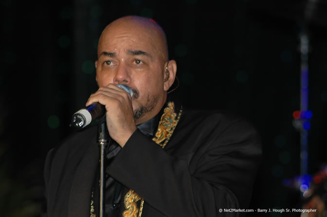 James Ingram - Air Jamaica Jazz & Blues Festival 2006 - The Art of Music - Cinnamon Hill Golf Club - Rosehall Resort & Country Club, Montego Bay, Jamaica W.I. - Thursday, Saturday 28, 2006 - Negril Travel Guide, Negril Jamaica WI - http://www.negriltravelguide.com - info@negriltravelguide.com...!