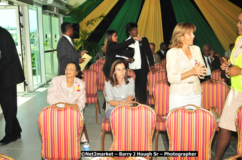 The Unveiling Of The Commemorative Plaque By The Honourable Prime Minister, Orette Bruce Golding, MP, And Their Majesties, King Juan Carlos I And Queen Sofia Of Spain - On Wednesday, February 18, 2009, Marking The Completion Of The Expansion Of Sangster International Airport, Venue at Sangster International Airport, Montego Bay, St James, Jamaica - Wednesday, February 18, 2009 - Photographs by Net2Market.com - Barry J. Hough Sr, Photographer/Photojournalist - Negril Travel Guide, Negril Jamaica WI - http://www.negriltravelguide.com - info@negriltravelguide.com...!