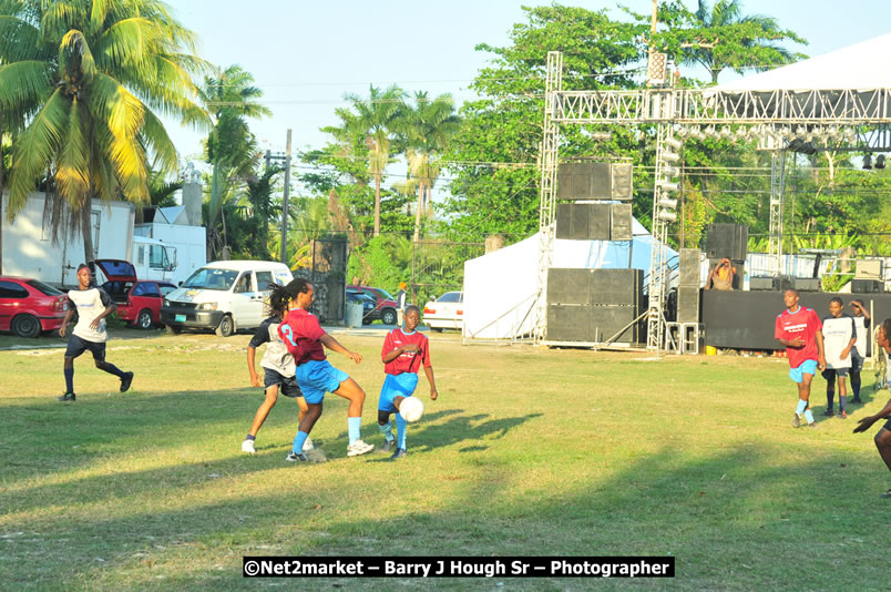 Marley Magic Traffic Jam - Celebrity Football @ Spring Break - Saturday, March 21, 2009 - Also Featuring: Kelley, Capleton, Junior Reid, Spragga Benz, Wayne Marshall, Munga, Romaine Virgo,Embee, Bango Herman, Flava K, Whisky Baggio, Andrew and Wadda Blood, Black Am I, Packa, Venue at Waz Beach, Norman Manley Boulevard, Negril Westmoreland, Jamaica - Saturday, March 21, 2009 - Photographs by Net2Market.com - Barry J. Hough Sr, Photographer/Photojournalist - Negril Travel Guide, Negril Jamaica WI - http://www.negriltravelguide.com - info@negriltravelguide.com...!