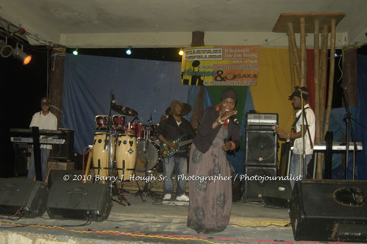 Etana - Live In Concert - One Love Reggae Concert Series 09/10 @ Negril Escape Resort and Spa, December 22, 2009, One Love Drive, West End, Negril, Westmoreland, Jamaica W.I. - Photographs by Net2Market.com - Barry J. Hough Sr, Photographer/Photojournalist - Negril Travel Guide, Negril Jamaica WI - http://www.negriltravelguide.com - info@negriltravelguide.com...!