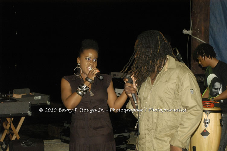 Etana - Live In Concert - One Love Reggae Concert Series 09/10 @ Negril Escape Resort and Spa, December 22, 2009, One Love Drive, West End, Negril, Westmoreland, Jamaica W.I. - Photographs by Net2Market.com - Barry J. Hough Sr, Photographer/Photojournalist - Negril Travel Guide, Negril Jamaica WI - http://www.negriltravelguide.com - info@negriltravelguide.com...!