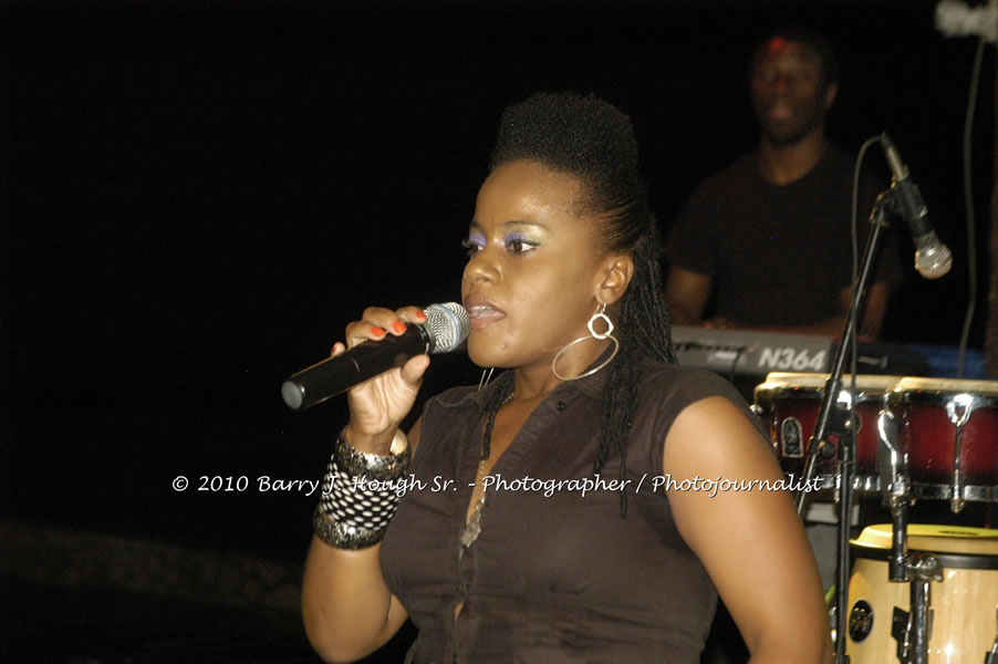 Etana - Live In Concert - One Love Reggae Concert Series 09/10 @ Negril Escape Resort and Spa, December 22, 2009, One Love Drive, West End, Negril, Westmoreland, Jamaica W.I. - Photographs by Net2Market.com - Barry J. Hough Sr, Photographer/Photojournalist - Negril Travel Guide, Negril Jamaica WI - http://www.negriltravelguide.com - info@negriltravelguide.com...!