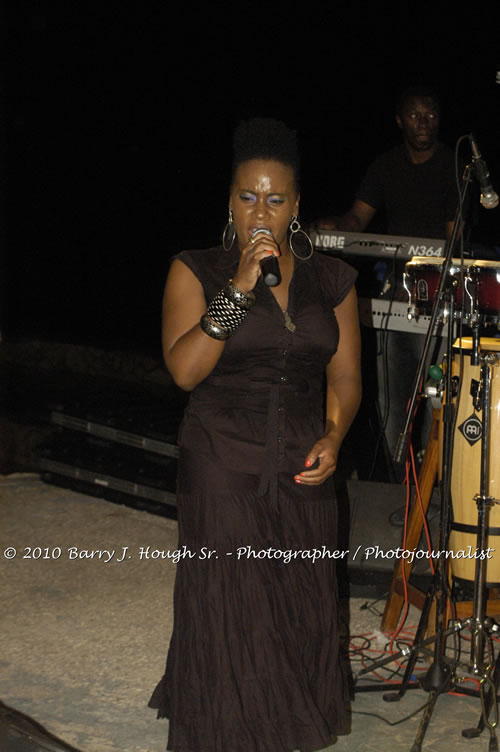 Etana - Live In Concert - One Love Reggae Concert Series 09/10 @ Negril Escape Resort and Spa, December 22, 2009, One Love Drive, West End, Negril, Westmoreland, Jamaica W.I. - Photographs by Net2Market.com - Barry J. Hough Sr, Photographer/Photojournalist - Negril Travel Guide, Negril Jamaica WI - http://www.negriltravelguide.com - info@negriltravelguide.com...!