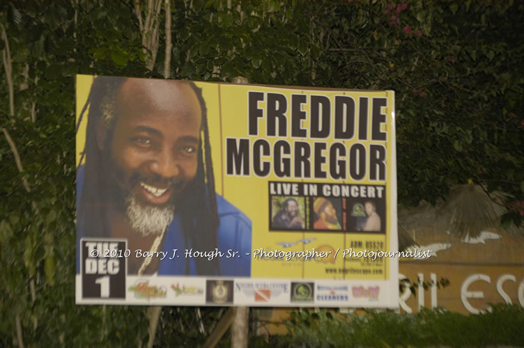 Freddy McGregor - Live In Concert @ Negril Escape Resort and Spa, One Love Drive, West End, Negril, Westmoreland, Jamaica W.I. - Photographs by Net2Market.com - Barry J. Hough Sr, Photographer/Photojournalist - Negril Travel Guide, Negril Jamaica WI - http://www.negriltravelguide.com - info@negriltravelguide.com...!