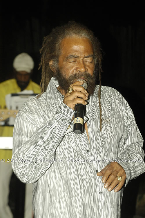 John Holt - Live in Concert - Also featuring Uprising Bank, plus DJ Gemini @ One Love Reggae Concerts Series 09/10 @ Negril Escape Resort & Spa, February 9, 2010, One Love Drive, West End, Negril, Westmoreland, Jamaica W.I. - Photographs by Net2Market.com - Barry J. Hough Sr, Photographer/Photojournalist - The Negril Travel Guide - Negril's and Jamaica's Number One Concert Photography Web Site with over 40,000 Jamaican Concert photographs Published -  Negril Travel Guide, Negril Jamaica WI - http://www.negriltravelguide.com - info@negriltravelguide.com...!