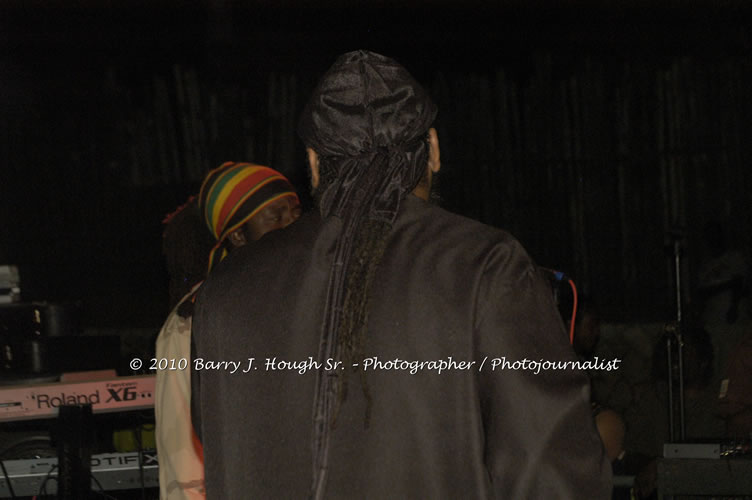 Julian Marley - Grammy Nominee & Son of the Legend Bob Marley - Live in Concert - Also featuring Ras Noble, Power Drill, Iron Head, & Robin Banks - Backing Band Roots Warrior, plus DJ Gemini @ One Love Reggae Concerts Series 09/10 @ Negril Escape Resort & Spa, February 2, 2010, One Love Drive, West End, Negril, Westmoreland, Jamaica W.I. - Photographs by Net2Market.com - Barry J. Hough Sr, Photographer/Photojournalist - The Negril Travel Guide - Negril's and Jamaica's Number One Concert Photography Web Site with over 40,000 Jamaican Concert photographs Published -  Negril Travel Guide, Negril Jamaica WI - http://www.negriltravelguide.com - info@negriltravelguide.com...!