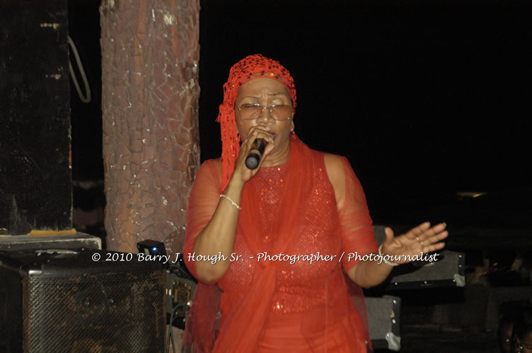 Marcia Griffiths & Edge Michael - Live In Concert - One Love Reggae Concert Series 09/10 @ Negril Escape Resort and Spa, December 29, 2009, One Love Drive, West End, Negril, Westmoreland, Jamaica W.I. - Photographs by Net2Market.com - Barry J. Hough Sr, Photographer/Photojournalist - Negril Travel Guide, Negril Jamaica WI - http://www.negriltravelguide.com - info@negriltravelguide.com...!