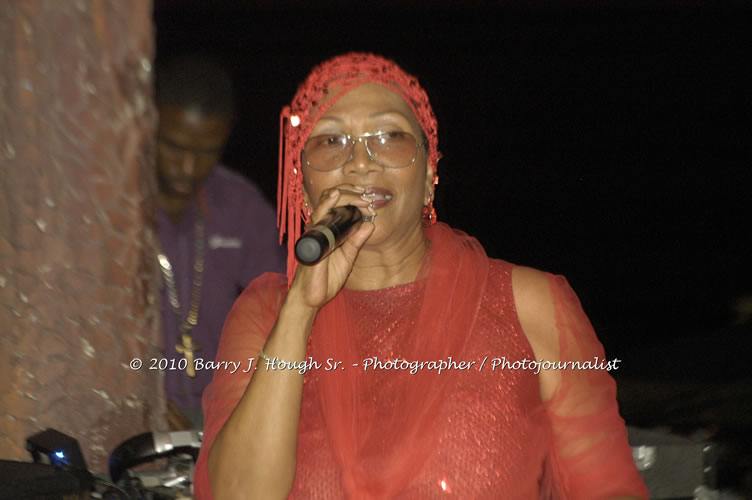 Marcia Griffiths & Edge Michael - Live In Concert - One Love Reggae Concert Series 09/10 @ Negril Escape Resort and Spa, December 29, 2009, One Love Drive, West End, Negril, Westmoreland, Jamaica W.I. - Photographs by Net2Market.com - Barry J. Hough Sr, Photographer/Photojournalist - Negril Travel Guide, Negril Jamaica WI - http://www.negriltravelguide.com - info@negriltravelguide.com...!