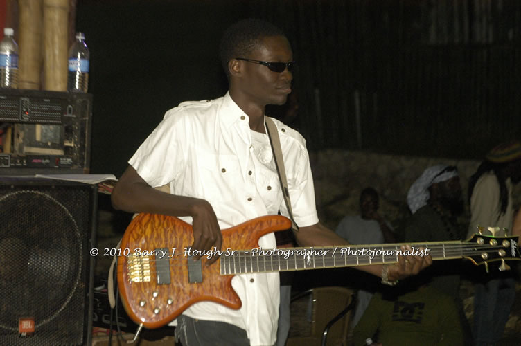 Richie Spice - Live In Concert - One Love Reggae Concert Series 09/10 @ Negril Escape Resort and Spa, January 19, 2010, One Love Drive, West End, Negril, Westmoreland, Jamaica W.I. - Photographs by Net2Market.com - Barry J. Hough Sr, Photographer/Photojournalist - Negril Travel Guide, Negril Jamaica WI - http://www.negriltravelguide.com - info@negriltravelguide.com...!