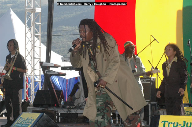 Luciano at Tru-Juice Rebel Salute 2008 - The 15th staging of Tru-Juice Rebel Salute, Saturday, January 12, 2008, Port Kaiser Sports Club, St. Elizabeth, Jamaica W.I. - Photographs by Net2Market.com - Barry J. Hough Sr, Photographer - Negril Travel Guide, Negril Jamaica WI - http://www.negriltravelguide.com - info@negriltravelguide.com...!