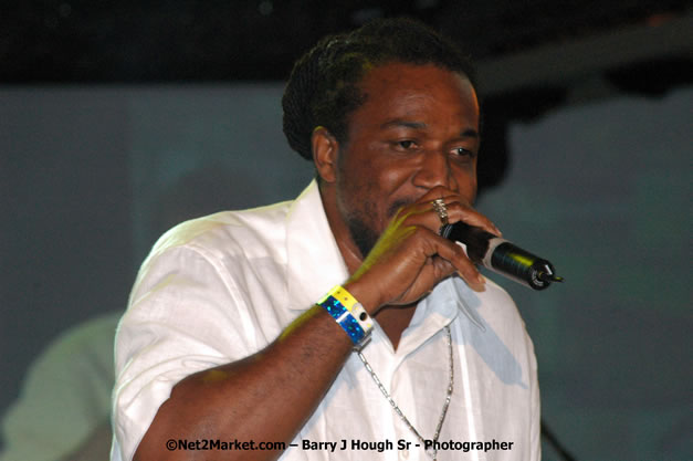 Tiger - Red Stripe Reggae Sumfest 2007 - Zenith - Saturday, July 21, 2007 - Catherine Hall, Montego Bay, St James, Jamaica W.I. - Negril Travel Guide, Negril Jamaica WI - http://www.negriltravelguide.com - info@negriltravelguide.com...!