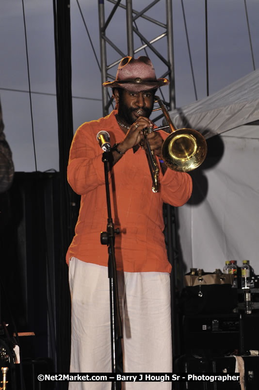 John Holt @ Red Stripe Reggae Sumfest 2008 International Night 2, Catherine Hall, Montego Bay - Saturday, July 19, 2008 - Reggae Sumfest 2008 July 13 - July 19, 2008 - Photographs by Net2Market.com - Barry J. Hough Sr. Photojournalist/Photograper - Photographs taken with a Nikon D300 - Negril Travel Guide, Negril Jamaica WI - http://www.negriltravelguide.com - info@negriltravelguide.com...!