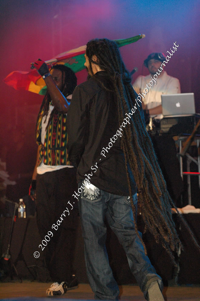 Damian 'Jr. Gong' Marley & NAS @ Reggae Sumfest 2009 - International Night 2 - Reggae Sumfest 2009,Catherine Hall, Montego Bay, St. James, Jamaica W.I. - Saturday, July 25, 2009 - Reggae Sumfest 2009, July 19 - 25, 2009 - Photographs by Net2Market.com - Barry J. Hough Sr. Photojournalist/Photograper - Photographs taken with a Nikon D70, D100, or D300 - Negril Travel Guide, Negril Jamaica WI - http://www.negriltravelguide.com - info@negriltravelguide.com...!