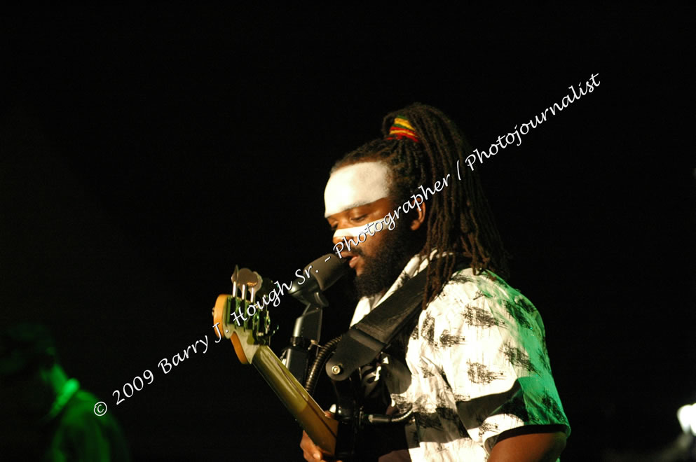 Rhaatid @ Reggae Sumfest 2009 - International Night 2 - Reggae Sumfest 2009,Catherine Hall, Montego Bay, St. James, Jamaica W.I. - Saturday, July 25, 2009 - Reggae Sumfest 2009, July 19 - 25, 2009 - Photographs by Net2Market.com - Barry J. Hough Sr. Photojournalist/Photograper - Photographs taken with a Nikon D70, D100, or D300 - Negril Travel Guide, Negril Jamaica WI - http://www.negriltravelguide.com - info@negriltravelguide.com...!