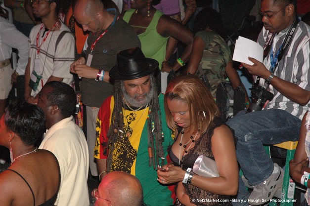 Venue - Audience at Red Stripe Reggae Sumfest 2006 - The Summit - Jamaica's Greatest, The World's Best - Saturday, July 22, 2006 - Montego Bay, Jamaica - Negril Travel Guide, Negril Jamaica WI - http://www.negriltravelguide.com - info@negriltravelguide.com...!