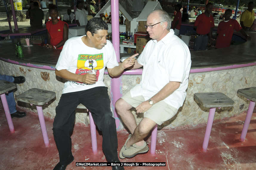 Reggae Sumfest Beach Party at Tropical Beach, Montego Bay - Sunday, July 13, 2008 - Negril Travel Guide, Negril Jamaica WI - http://www.negriltravelguide.com - info@negriltravelguide.com...!