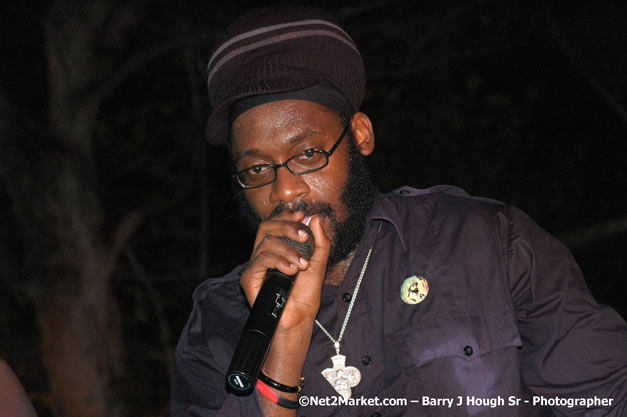 Tarrus Riley, Jimmy Riley, and Dwayne Stephensen - Money Cologne Promotions in association with "British Link Up" presents Summer Jam featuring She's Royal Tarrus Riley & Jimmy Riley - Plus Ras Slick, Sham Dawg, and Whiskey Bagio @ Roots Bamboo, Norman Manley Boulevard, Negril, Jamaica W.I. - Backed up Dean Fraser & The Hurricanne Band - MC Barry G and Rev. BB - July 25, 2007 - Negril Travel Guide.com, Negril Jamaica WI - http://www.negriltravelguide.com - info@negriltravelguide.com...!