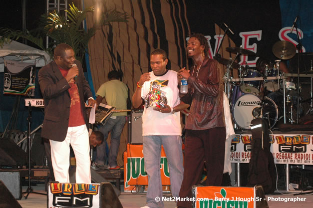 Kenyatta Hill @ Western Consciousness 2007 - Presented by King of Kings Productons - Saturday, April 28, 2007 - Llandilo Cultural Centre, Savanna-La-Mar, Westmoreland, Jamaica W.I. - Negril Travel Guide, Negril Jamaica WI - http://www.negriltravelguide.com - info@negriltravelguide.com...!