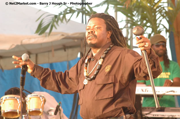 Luciano @ Western Consciousness 2007 - Presented by King of Kings Productons - Saturday, April 28, 2007 - Llandilo Cultural Centre, Savanna-La-Mar, Westmoreland, Jamaica W.I. - Negril Travel Guide, Negril Jamaica WI - http://www.negriltravelguide.com - info@negriltravelguide.com...!