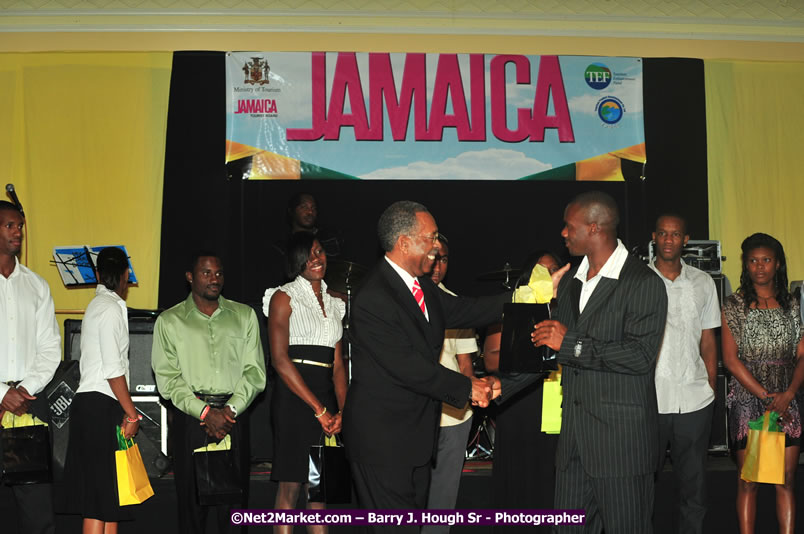 Jamaica's Olympic Athletes Reception at the Ritz Carlton - The City of Montego Bay Welcomes Our 2008 Olympians - Western Motorcade - Civic Ceremony - A Salute To Our Beijing Heros - Ritz Carlton Golf & Spa Resort, Montego Bay, Jamaica - Tuesday, October 7, 2008 - Photographs by Net2Market.com - Barry J. Hough Sr. Photojournalist/Photograper - Photographs taken with a Nikon D300 - Negril Travel Guide, Negril Jamaica WI - http://www.negriltravelguide.com - info@negriltravelguide.com...!