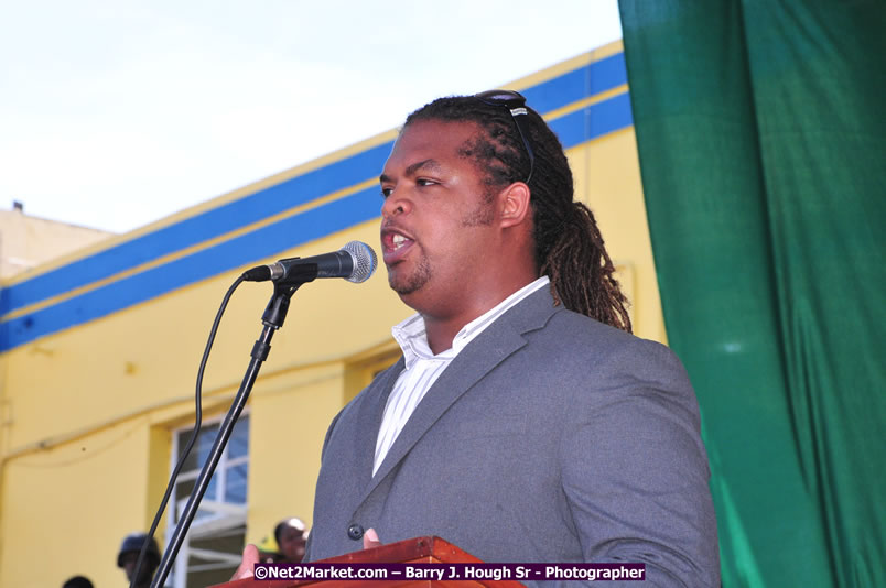 The City of Montego Bay Welcomes Our 2008 Olympians - Western Motorcade - Civic Ceremony - A Salute To Our Beijing Heros - Sam Sharpe Square, Montego Bay, Jamaica - Tuesday, October 7, 2008 - Photographs by Net2Market.com - Barry J. Hough Sr. Photojournalist/Photograper - Photographs taken with a Nikon D300 - Negril Travel Guide, Negril Jamaica WI - http://www.negriltravelguide.com - info@negriltravelguide.com...!