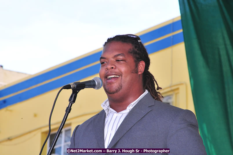 The City of Montego Bay Welcomes Our 2008 Olympians - Western Motorcade - Civic Ceremony - A Salute To Our Beijing Heros - Sam Sharpe Square, Montego Bay, Jamaica - Tuesday, October 7, 2008 - Photographs by Net2Market.com - Barry J. Hough Sr. Photojournalist/Photograper - Photographs taken with a Nikon D300 - Negril Travel Guide, Negril Jamaica WI - http://www.negriltravelguide.com - info@negriltravelguide.com...!