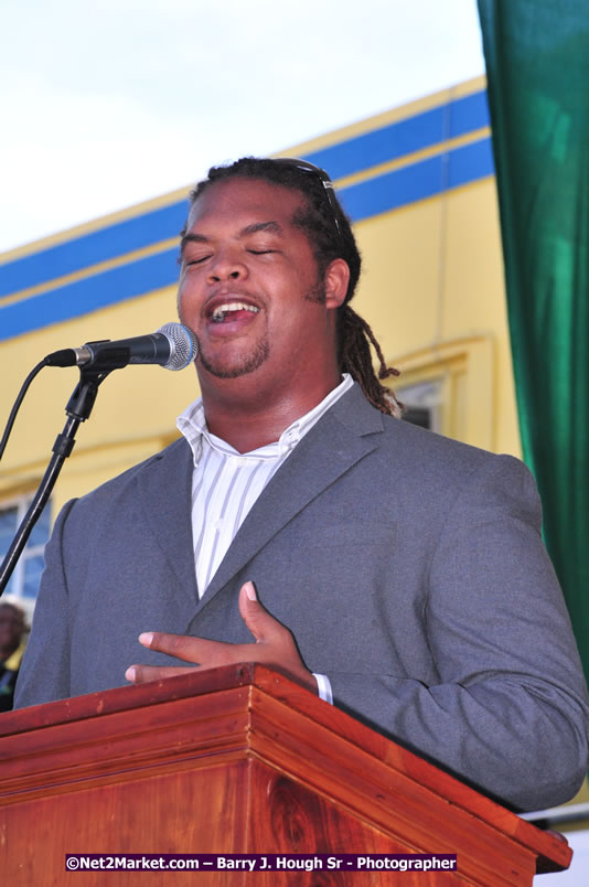 The City of Montego Bay Welcomes Our 2008 Olympians - Western Motorcade - Civic Ceremony - A Salute To Our Beijing Heros - Sam Sharpe Square, Montego Bay, Jamaica - Tuesday, October 7, 2008 - Photographs by Net2Market.com - Barry J. Hough Sr. Photojournalist/Photograper - Photographs taken with a Nikon D300 - Negril Travel Guide, Negril Jamaica WI - http://www.negriltravelguide.com - info@negriltravelguide.com...!